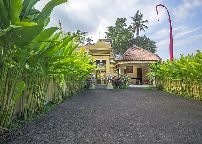 スワヒータ 3* ウブド
